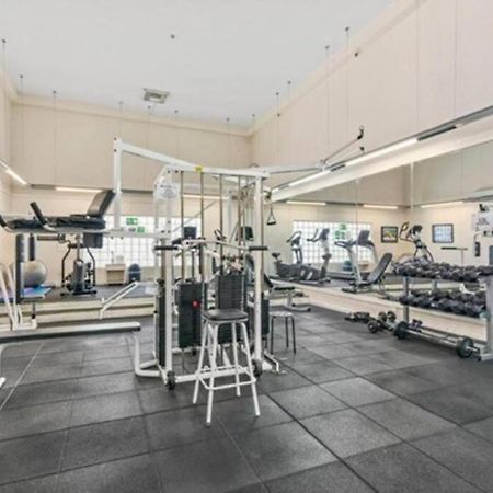Fabulous Sea Views In The Heart Of Surfers Apartment Gold Coast Exterior photo