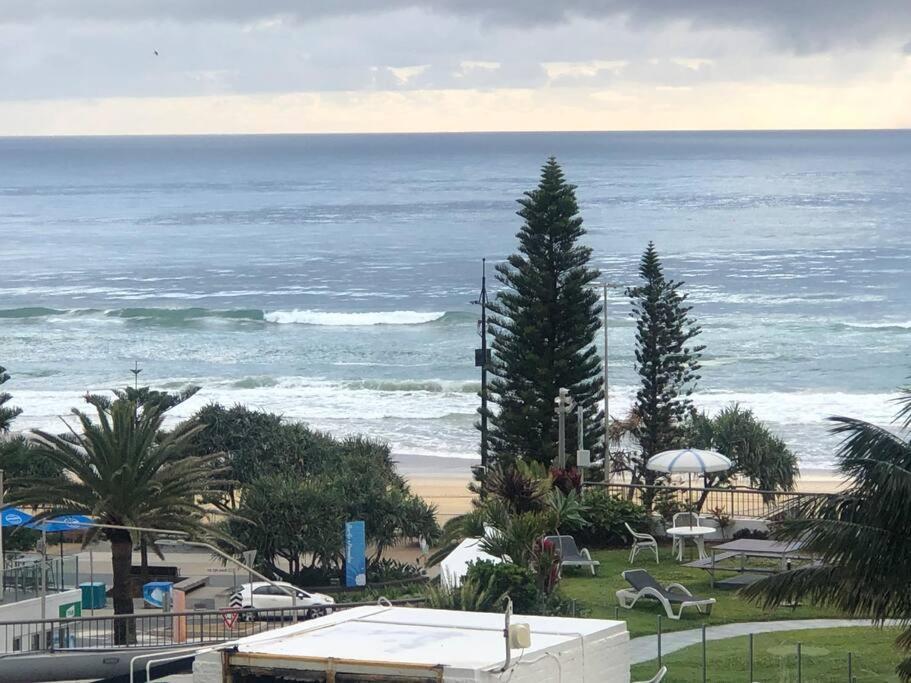 Fabulous Sea Views In The Heart Of Surfers Apartment Gold Coast Exterior photo